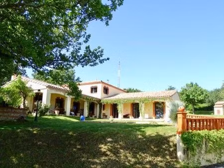 villa de luxe de 9 pièces en vente thil  france