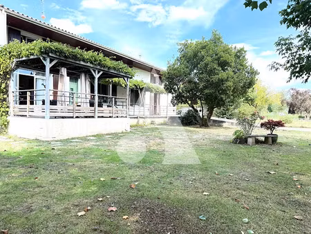 vente maison 9 pièces 220 m² à saint-pey-de-castets (33350)  325 000 €