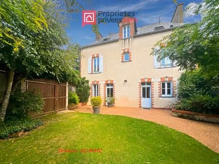 maison de caractère en centre ville de chateaubriant 9 pièce(s) 210 m2