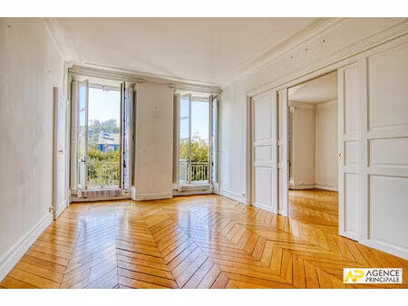 versailles notre dame boulevard de la reine   appartement 3 pièces 79m² carrez situé au 2-
