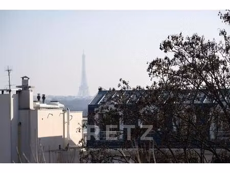 maison avec terrasse vue sur la tour eiffel