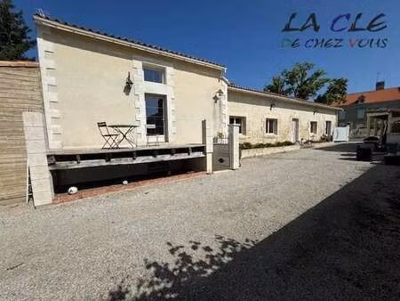 vente maison à saint-hilaire-des-loges (85240) : à vendre / 260m² saint-hilaire-des-loges