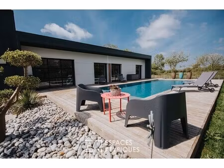 maison de luxe à vendre à ploudaniel