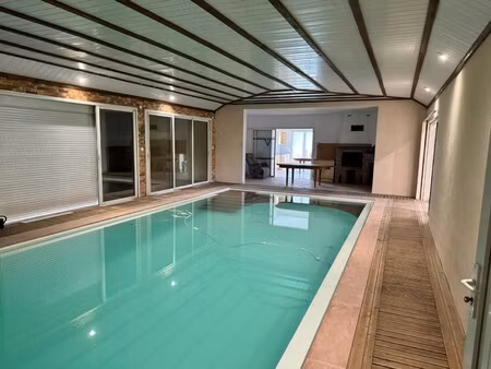 villa de luxe à vendre dans le quartier centre ville