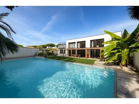 villa de luxe à vendre dans le quartier nord