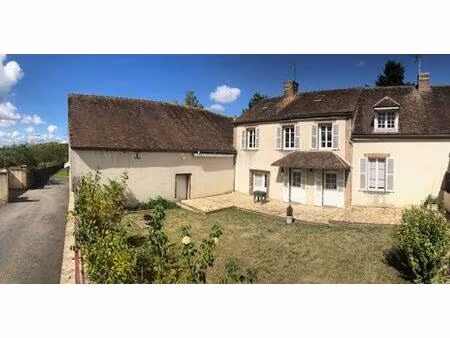 maison de village avec terrain très agréable  en impasse