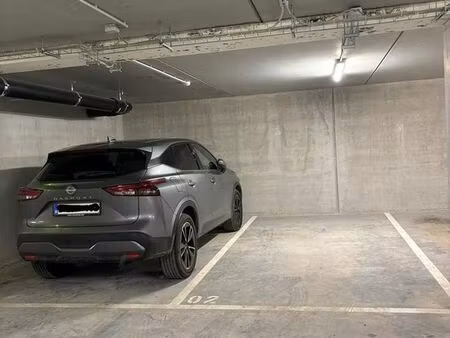 emplacement de parking couvert nivelles