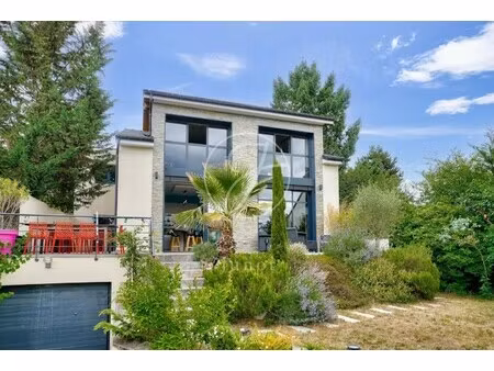 maison de luxe à vendre dans le quartier vieux croissy