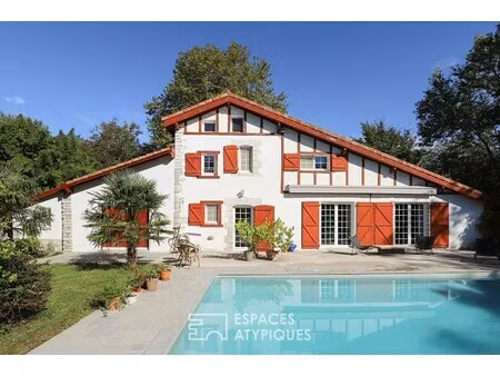 maison de luxe à vendre à urt