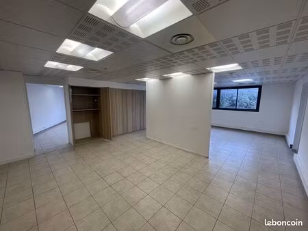 bureaux 135 m² mouans-sartoux