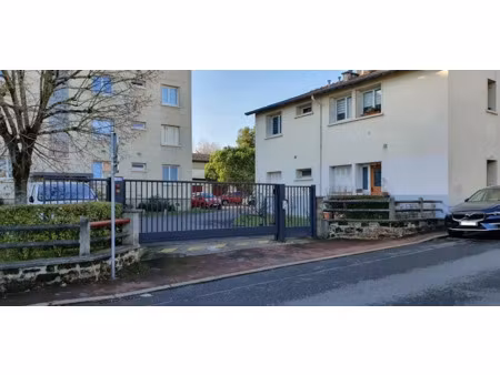 vente locaux professionnels à chatou (78400)  19 000 €