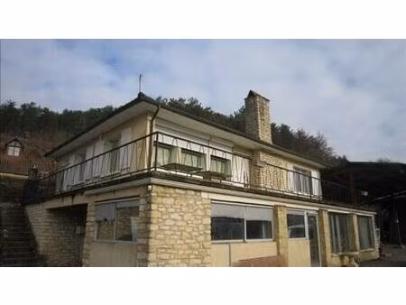 maison ancienne de 91m2 à proximité des commerces pour investiss