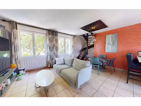 appartement communay 84 m² t-3 à vendre  259 000 €