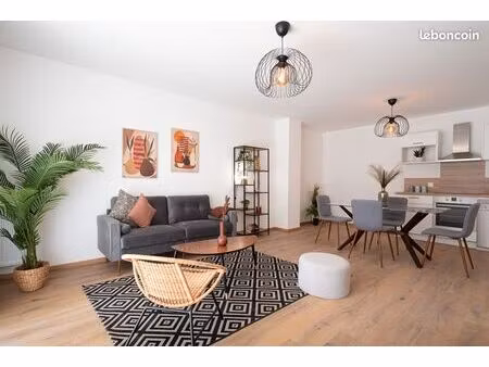 grand logement t2 56m² - centre ville duclair