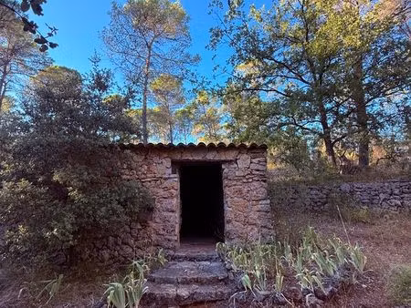 cabanon en pierre cadastré en zone agricole