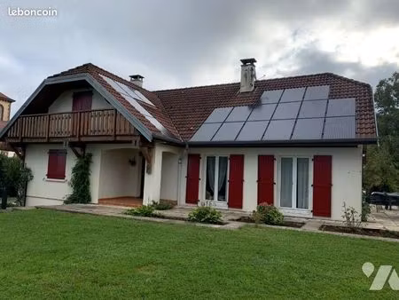 maison 7 pièces 218 m²