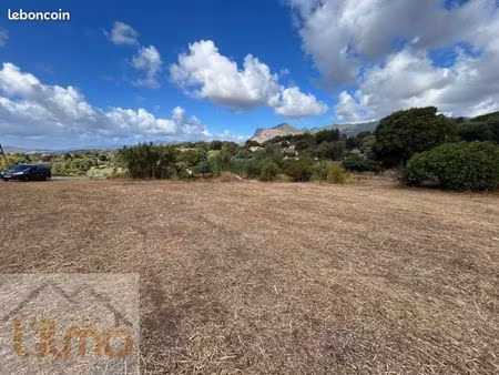 terrain 1200 m² peri