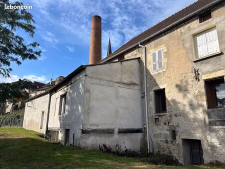 immeuble 550 m² saint-germain-des-fosses