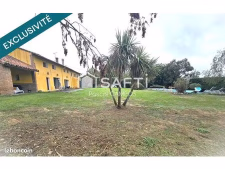 propriété 9 pièces 301 m²
