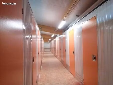 garage/box 6 m² sevremoine