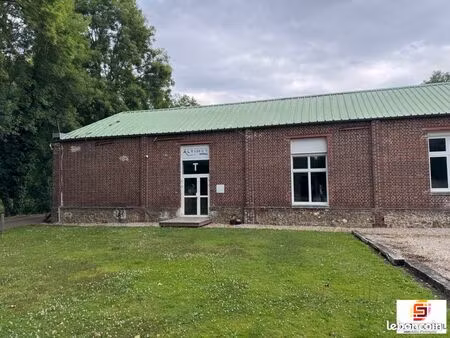 local 215 m² louviers