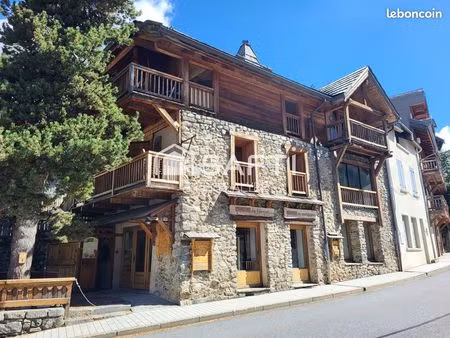 maison 6 pièces 211 m²