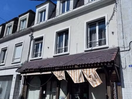 immeuble 7 pièces 197 m²