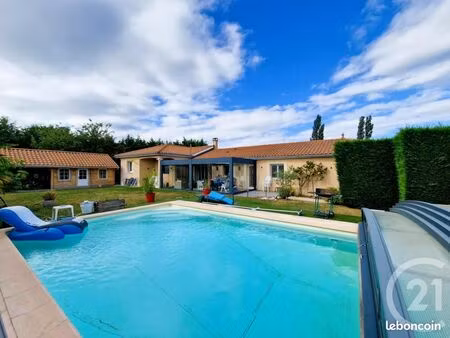 villa 7 pièces 134 m²