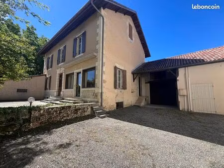 maison 6 pièces 270 m²