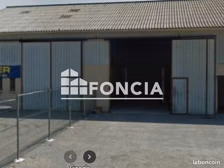 local commercial 200 m²