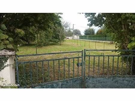 terrain constructible 930 m2. proche de beaune