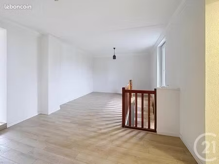 maison 4 pièces 95 m²