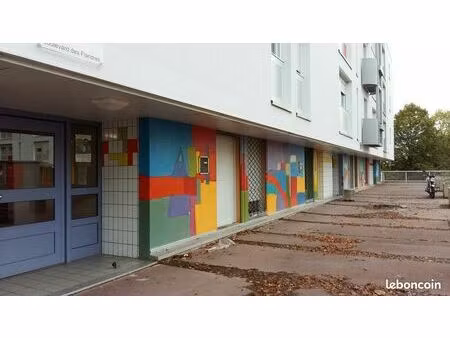 local commercial 30 m²