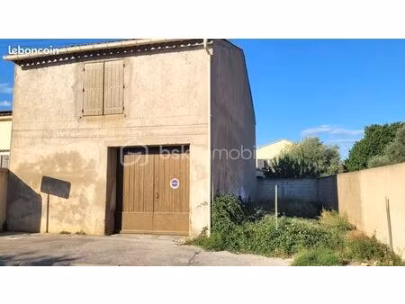 parking 72 m² fleury