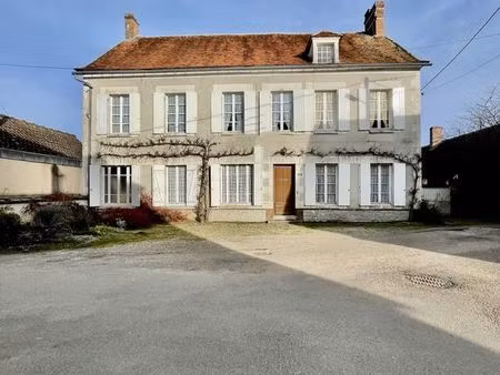 maison 7 pièces 230 m²