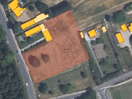 terrain 4230 m² chemery