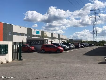 local commercial bureau stockage