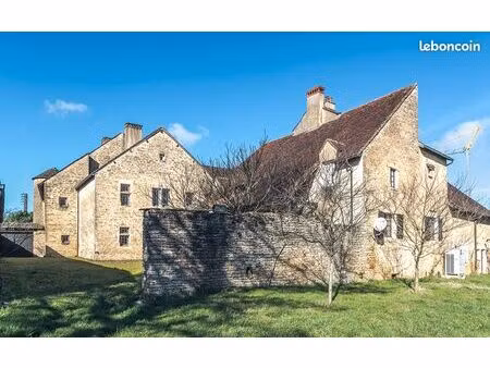 château 7 pièces 300 m²