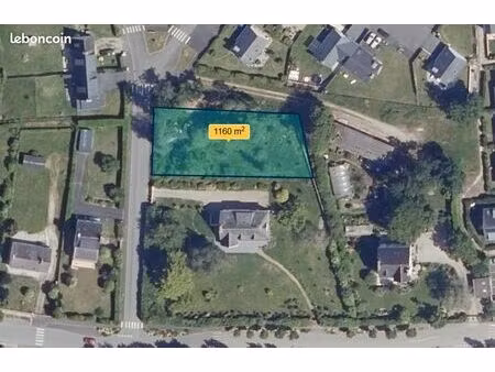 terrain 1160 m² combrit