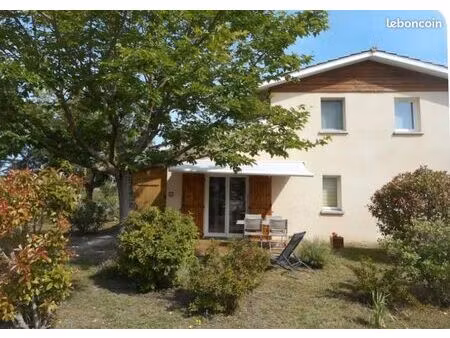 maison duplex au bord du lac