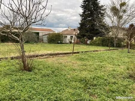 terrain 680 m² castres gironde
