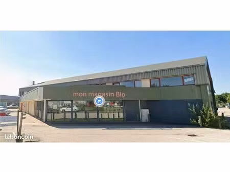 local commercial 81 m²