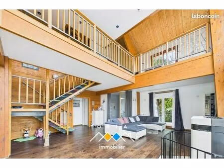 maison 7 pièces 206 m²