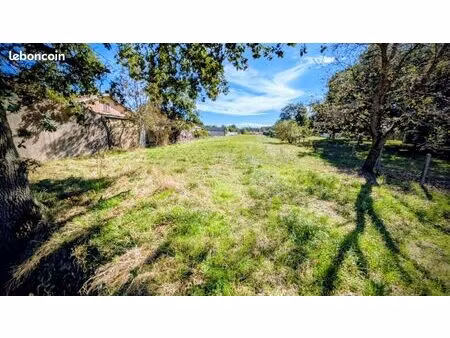 terrain 2 097 m² eaunes