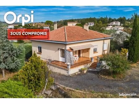 villa 6 pièces 150 m²