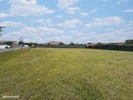 terrain 924 m² le bourdet