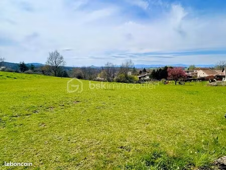 terrain 4 066 m² sugeres