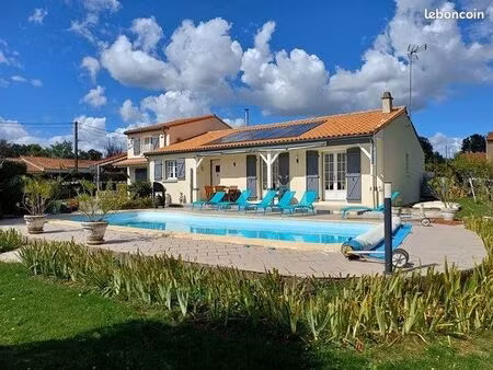 pavillon 8 pièces 131 m²