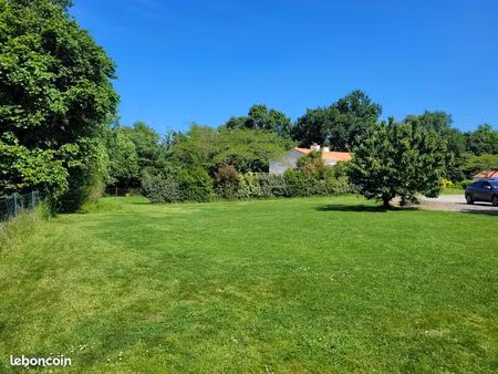 terrain constructible 601 m² – st lumine de coutais