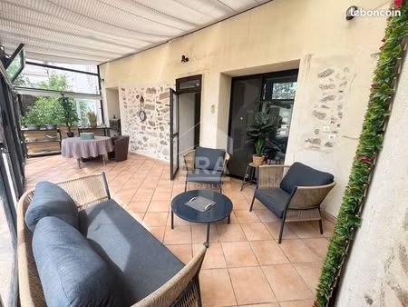 maison de village 11 pièces 120 m²